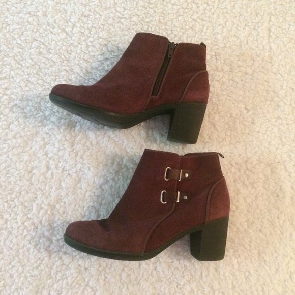 Clarks Ankle Suede Boots - Picture 3 of 6